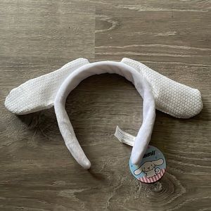 NWT Cinnamoroll sequin head band